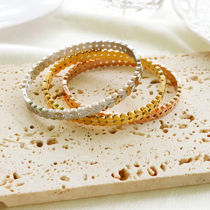 Elegant Leaf-Inspired Bangle Bracelet